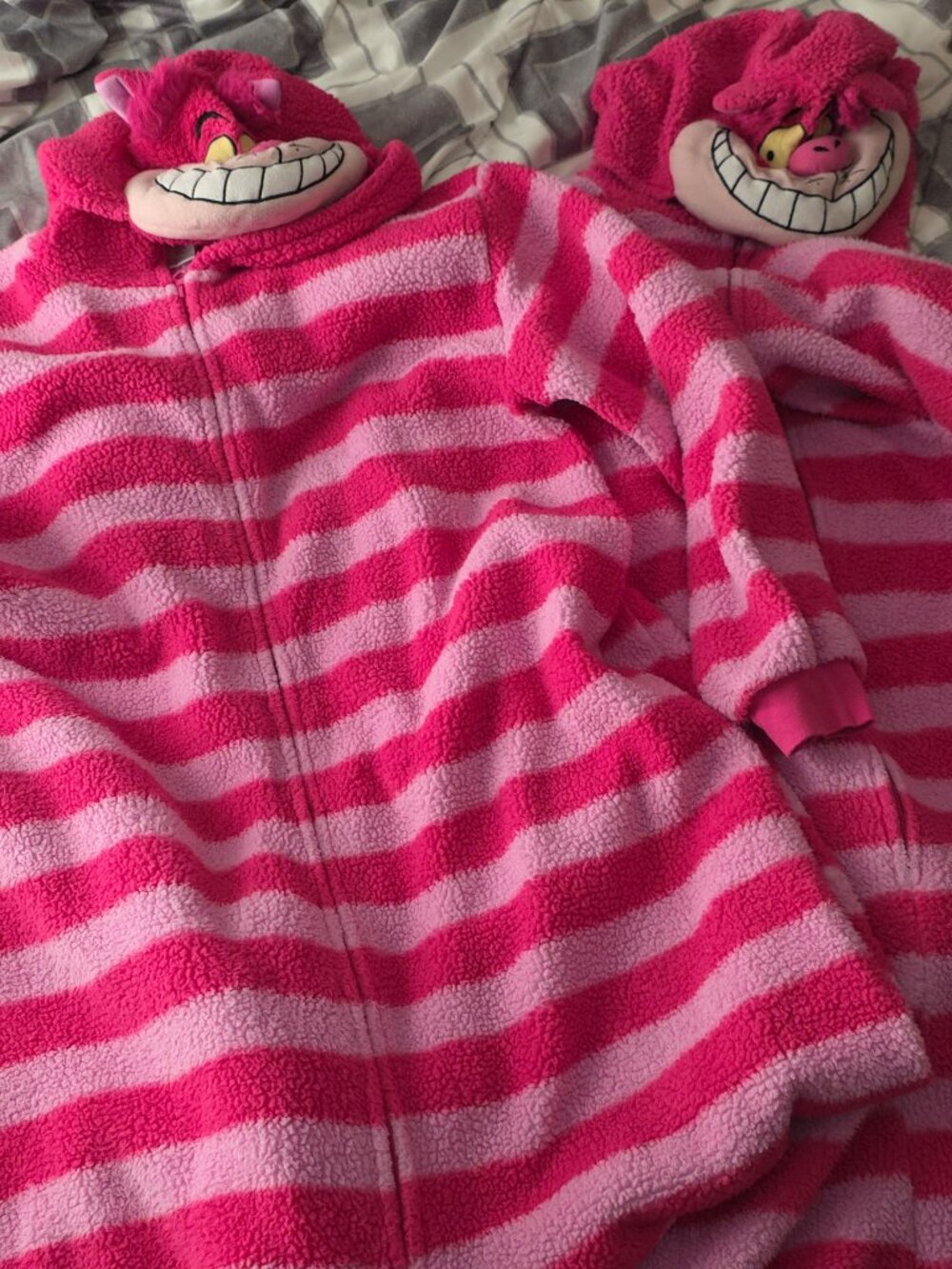 Disney Cheshire Cat Pink Hooded Fleece Sleepwear Robes – One Size Fits All – Set